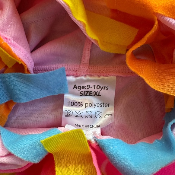 Kids piñata costume fits 9/10. EUC. - Picture 3 of 3